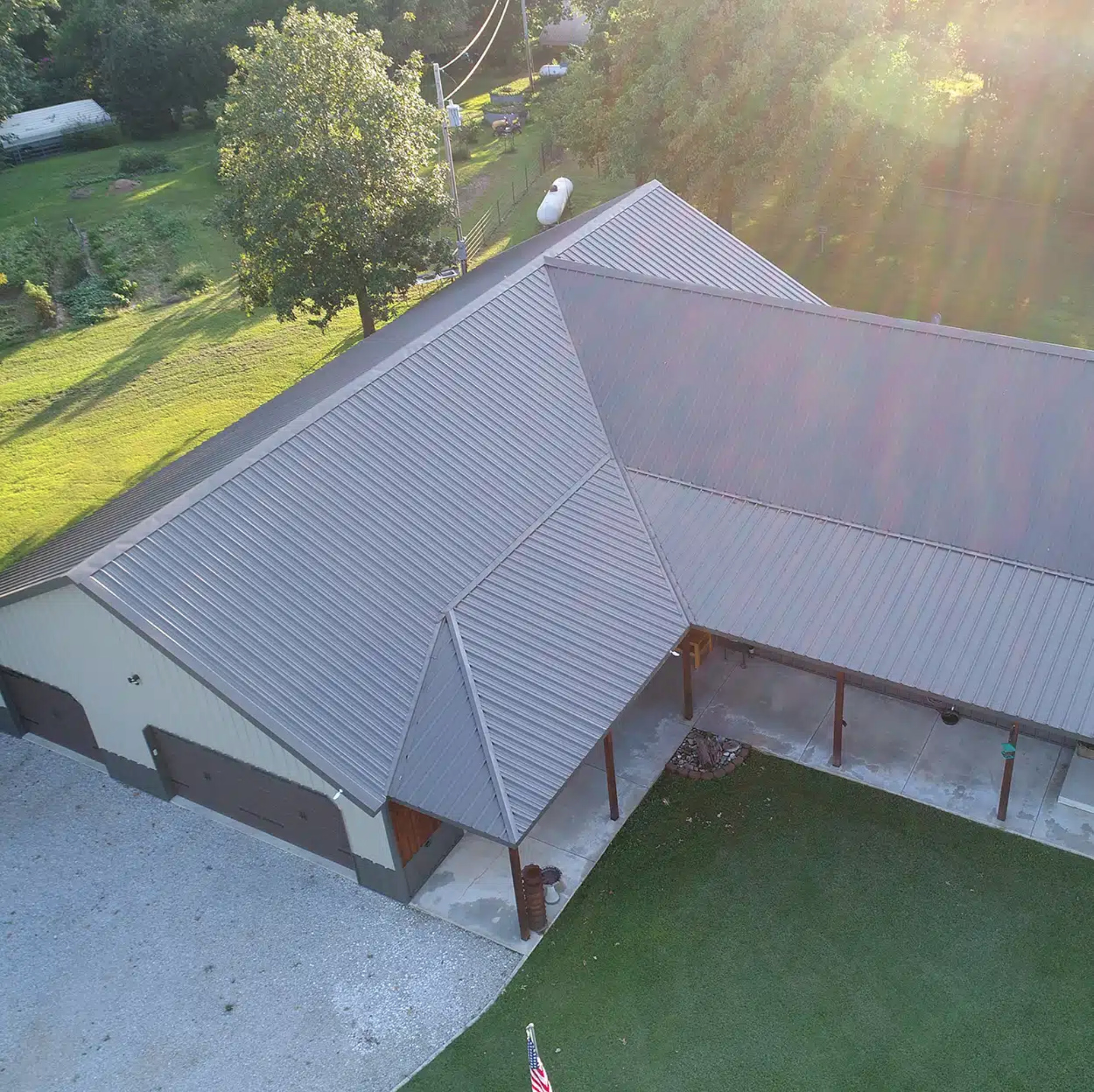 Knox's Expert Metal Roofing Services in Bentleyville, PA