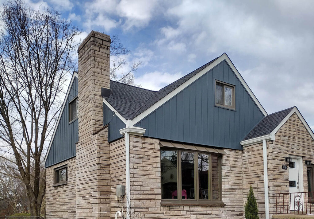 This house in Finleyville, PA was transformed into a beautiful property with an updated, new roof. Our roofers installed Landmark Pro shingles from CertainTeed. 