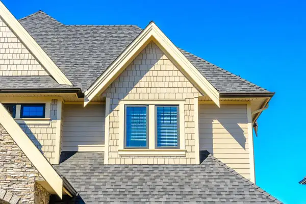 This house in Brookline, PA was transformed into a beautiful property with an updated, new roof. Our roofers installed Landmark Pro shingles from Certainteed.