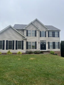 New Heather Blend CertainTeed Roof in Clinton, PA For homeowners seeking true peace of mind, Landmark® shingles are a high-quality, reliable choice for beautifying and protecting a home. With a dual-layered design that emulates the dimensionality of true wood shake, Landmark asphalt shingles offer the heaviest weight and widest array of color options in their class, allowing you to create or re-create the ideal look for your home with confidence.