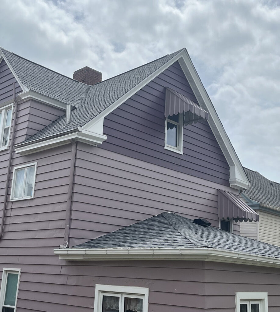 Look at this stunning transformation in Washington, PA! We recently completed a new roof installation for the house and garage using CertainTeed's Colonial Slate PRO Series shingles.