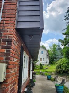 New Everlast Saddlewood Siding Transforms Allison Park Home
