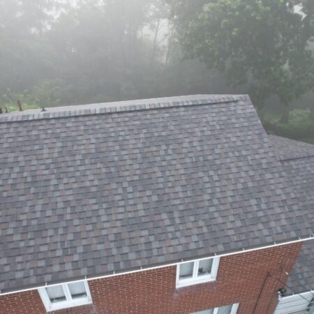CertainTeed BCertainTeed’s Colonial Slate shingles This Pittsburgh Home